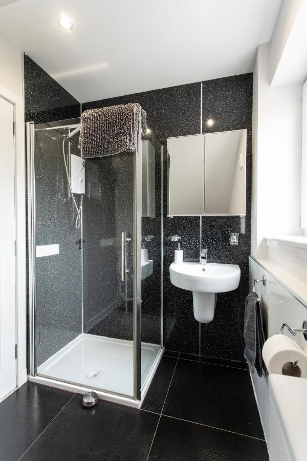 4 Private Bedroom House With 3 Parking Spaces Free Perth Dış mekan fotoğraf